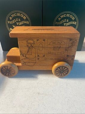 Heinz Wooden Toy Truck Bank 
Natural Brown Play Vehicle